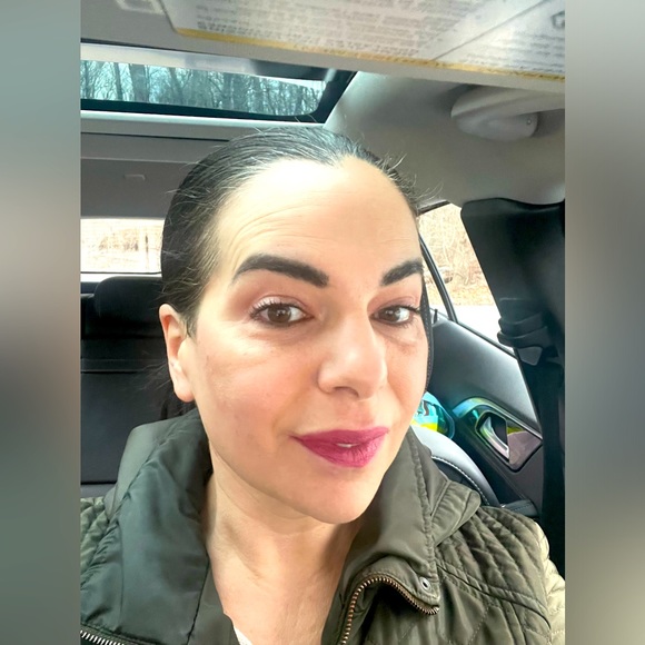 Meet your Posher, Christina - Picture 2 of 11